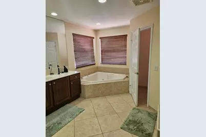 13382 Lakepointe Circle, Cooper City, FL 33330 - Photo 39