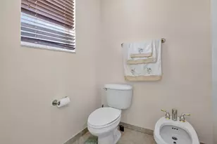 13382 Lakepointe Cir, Cooper City, FL 33330 - Photo 47