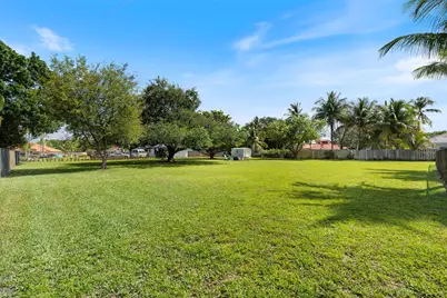 13821 Alexandria Court, Davie, FL 33325 - Photo 51