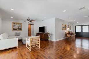 13821 Alexandria Ct, Davie, FL 33325 - Photo 17