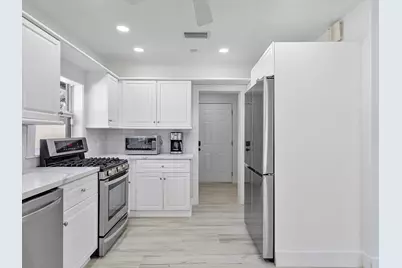 411 Poinciana Drive, Fort Lauderdale, FL 33301 - Photo 11