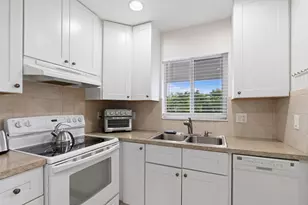 8 Garden St, Tequesta, FL 33469 - Photo 7