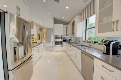 2106 NW 60th Circle, Boca Raton, FL 33496 - Photo 17