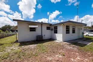 5921 SW 41st St, West Park, FL 33023 - Photo 5