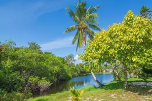 521 NE Sapphire Way, Jensen Beach, FL 34957 - Photo 17