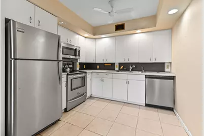 1034 Rexford B, Boca Raton, FL 33434 - Photo 9