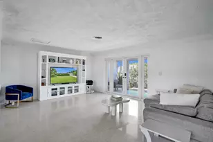 246 NE 30th St, Boca Raton, FL 33431 - Photo 7