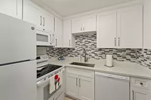 126 Southampton B, West Palm Beach, FL 33417 - Photo 3