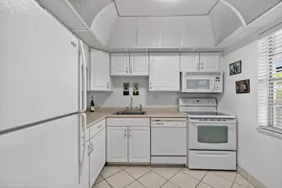 7787 Golf Circle Drive #310-k, Margate, FL 33063 - Photo 5