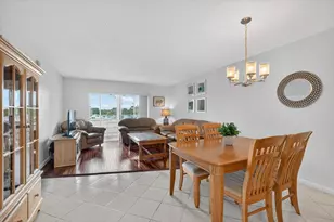 7787 Golf Cir Dr, Margate, FL 33063 - Photo 9