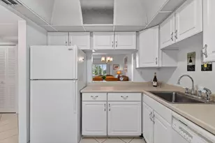 7787 Golf Cir Dr, Margate, FL 33063 - Photo 7