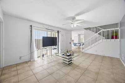 4102 Waterview Circle, Palm Springs, FL 33461 - Photo 7