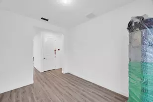 9060 SW Remy Ln, Port Saint Lucie, FL 34987 - Photo 13