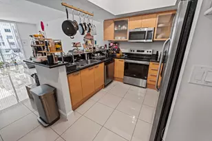 140 S Dixie Hwy, Hollywood, FL 33020 - Photo 3
