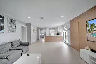 21675 Tall Palm Cir, Boca Raton, FL 33433 - Photo 5