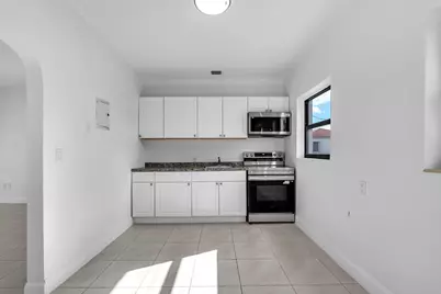 130 SW 31st Court #3, Miami, FL 33135 - Photo 5