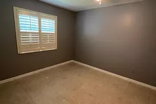 1925 SE Cheltenham St, Port Saint Lucie, FL 34983 - Photo 9