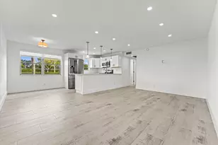 308 Preston H, Boca Raton, FL 33434 - Photo 3