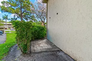 46 Stratford Ln W, Boynton Beach, FL 33436 - Photo 29