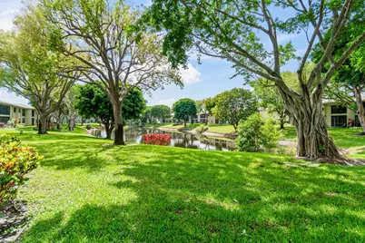 46 Stratford Lane W #D, Boynton Beach, FL 33436 - Photo 25