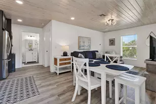 608 SE 5th St, Stuart, FL 34994 - Photo 3