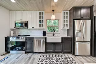 608 SE 5th St, Stuart, FL 34994 - Photo 5