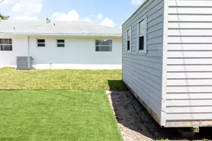 3360 Sapphire Rd, Lake Worth, FL 33462 - Photo 19