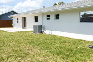 3360 Sapphire Rd, Lake Worth, FL 33462 - Photo 15