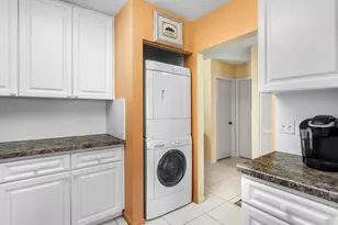 29 Stratford Ln W, Boynton Beach, FL 33436 - Photo 13