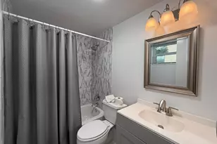 2121 NE 42nd Ct, Lighthouse Point, FL 33064 - Photo 43