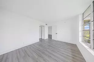 3151 S Palm Aire Dr, Pompano Beach, FL 33069 - Photo 31