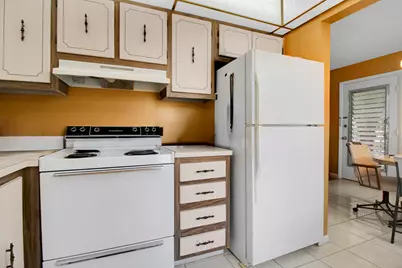 525 Capri K, Delray Beach, FL 33484 - Photo 9