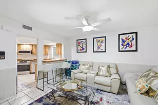 105 Weybridge Cir, Royal Palm Beach, FL 33411 - Photo 9