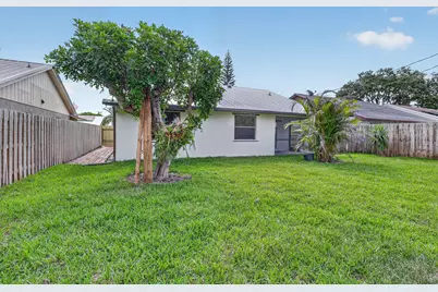 5868 SE Collins Avenue, Stuart, FL 34997 - Photo 31