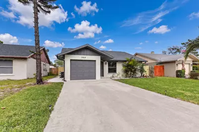 5868 SE Collins Avenue, Stuart, FL 34997 - Photo 3