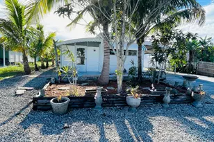 8026 SE Wren Ave, Hobe Sound, FL 33455 - Photo 3