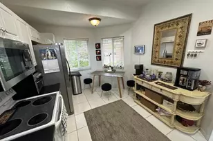 1113 SW 158th Ave, Pembroke Pines, FL 33027 - Photo 9