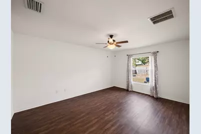 949 SE Bywood Avenue, Port Saint Lucie, FL 34983 - Photo 7