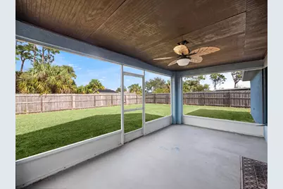 949 SE Bywood Avenue, Port Saint Lucie, FL 34983 - Photo 13