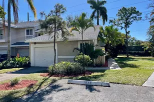 1948 Discovery Cir E, Deerfield Beach, FL 33442 - Photo 1