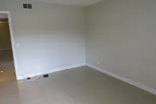 335 Pine Ridge Cir, Greenacres, FL 33463 - Photo 17