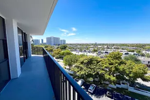 1000 Parkview Dr, Hallandale Beach, FL 33009 - Photo 27