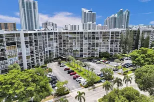 1000 Parkview Dr, Hallandale Beach, FL 33009 - Photo 19