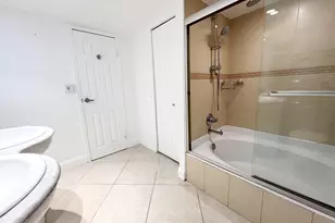 1000 Parkview Dr, Hallandale Beach, FL 33009 - Photo 11