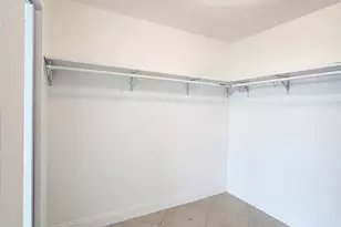 1000 Parkview Dr, Hallandale Beach, FL 33009 - Photo 9