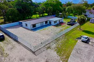 696 Arlington Dr, West Palm Beach, FL 33415 - Photo 5