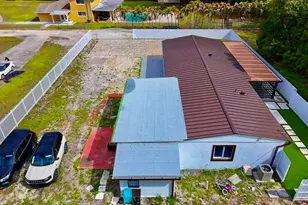 696 Arlington Dr, West Palm Beach, FL 33415 - Photo 9