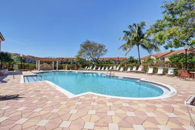 310 Villa Circle, Boynton Beach, FL 33435 - Photo 15