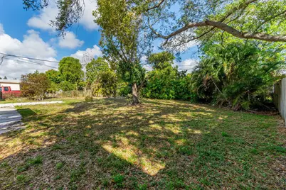 113 SE 8th Avenue, Boynton Beach, FL 33435 - Photo 21