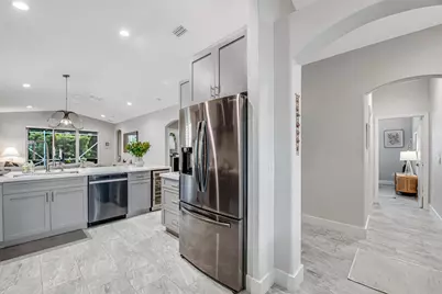 8203 Bellafiore Way, Boynton Beach, FL 33472 - Photo 13